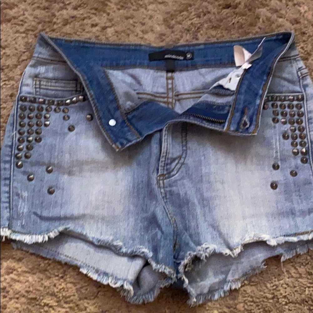 Shorts - Picture 3 of 6